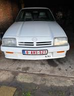 Opel Manta B cc, Achterwielaandrijving, Wit, Handgeschakeld, Particulier