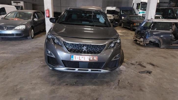 Peugeot 3008 wrak, schadeauto, Auto diversen, Ongevalwagen, Peugeot, Automaat, Benzine, SUV of Terreinwagen, Zilver of Grijs, Ophalen
