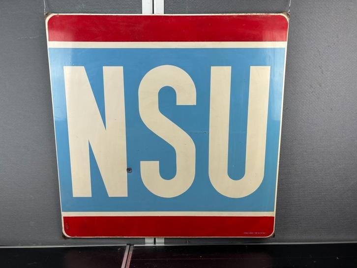 Oud origineel NSU reclamebord 82 x 82 cm Koekelberg Belgie, Verzamelen, Merken en Reclamevoorwerpen, Zo goed als nieuw, Reclamebord