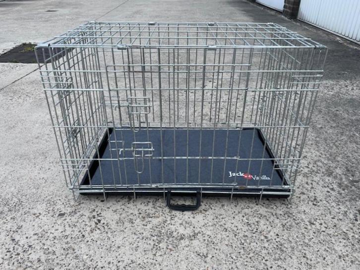Hondenbench met splinternieuw kussen, Dieren en Toebehoren, Hondenbenches, Gebruikt, Ophalen