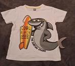 ︎ T-shirt Shark (tailles 122-128), Enfants & Bébés, Comme neuf, Chemise ou À manches longues, Garçon, Enlèvement ou Envoi