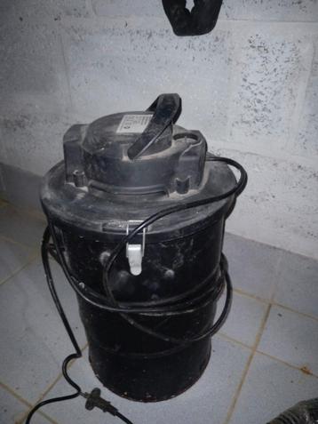 Aspirateur cendre Pas besoin de sac, Enlèvement, Utilisé