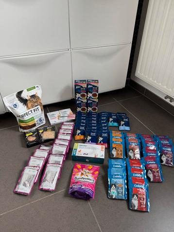Kattevoer recent aangekocht brokjes in saus, gels, soep… beschikbaar voor biedingen