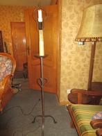 vintage staande gietijzeren lamp in kaarsvorm, Ophalen