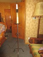 vintage staande gietijzeren lamp in kaarsvorm, Antiek en Kunst, Ophalen