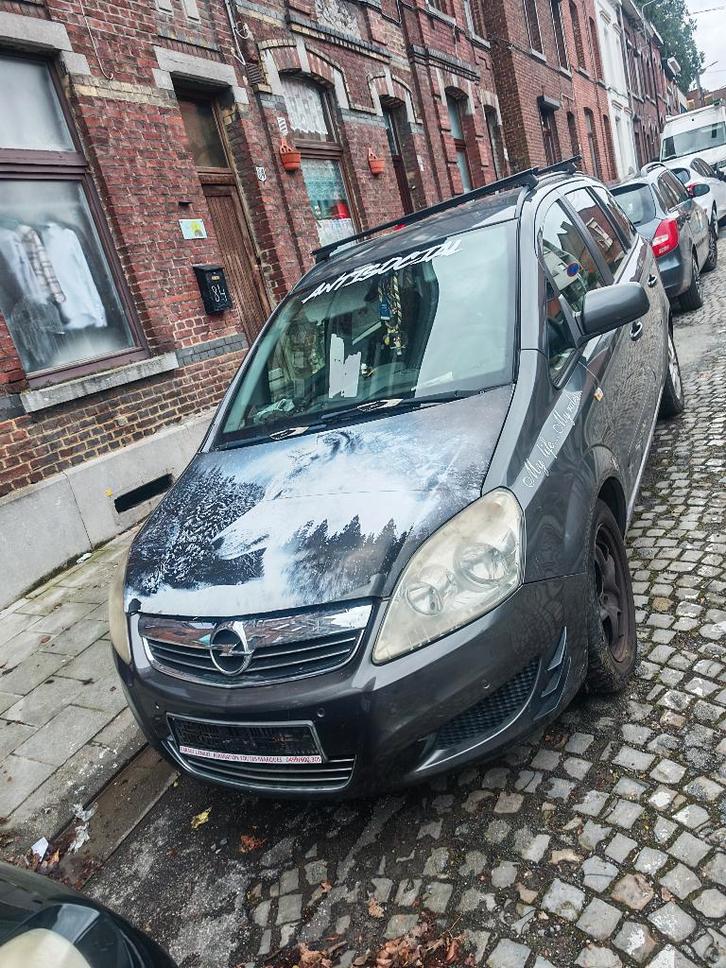 Opel Zafira b, Auto's, Opel, Particulier, Zafira, Diesel, Euro 4, Monovolume, 6 deurs, Handgeschakeld, Zilver of Grijs, Zwart