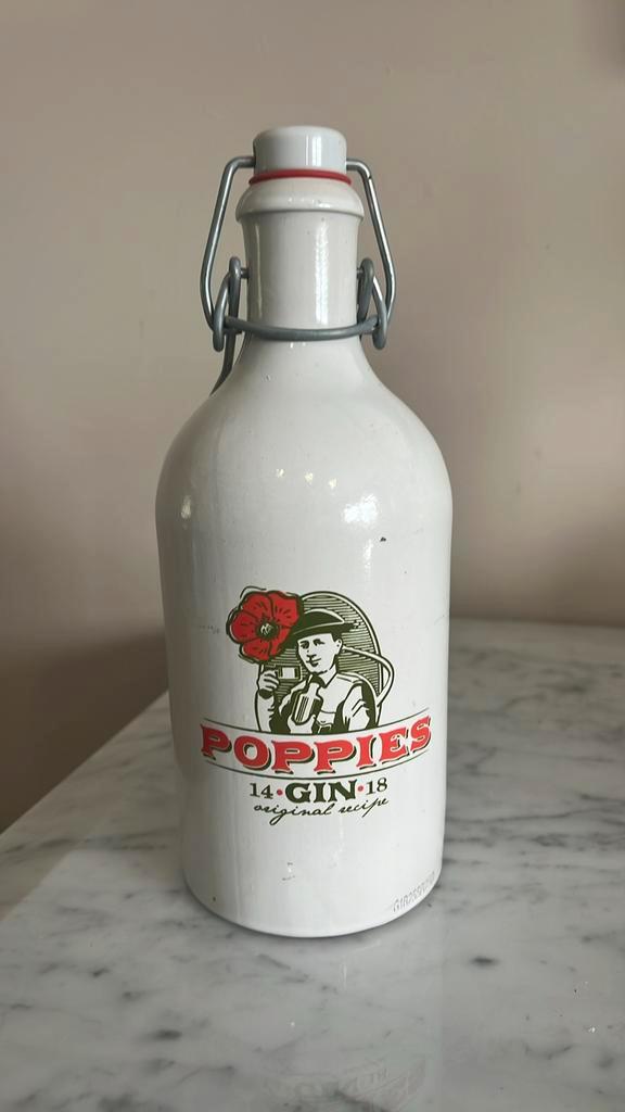 Lege Fles Poppies Gin, Verzamelen, Glas en Drinkglazen, Zo goed als nieuw, Ophalen