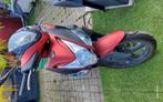Scooter Agyliti rood 16+, Fietsen en Brommers, Brommers | Overige merken, Ophalen, Zo goed als nieuw
