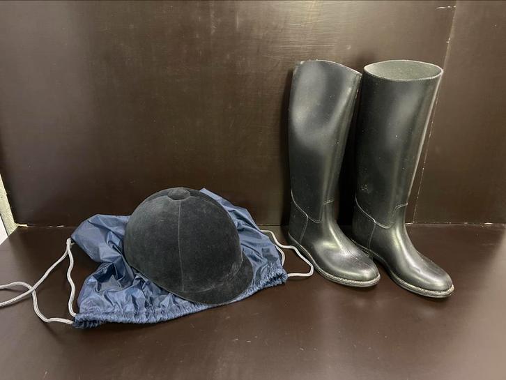 Paardrijaccessoires: laarzen, bommen en broeken, Dieren en Toebehoren, Paardrijkleding, Zo goed als nieuw, Kinderen, Cap, Recreatie