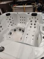 Mooie nette jacuzzi met nieuw deksel, Ophalen of Verzenden