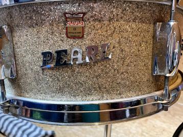 PEARL snare ( old logo)begin jaren 60 beschikbaar voor biedingen