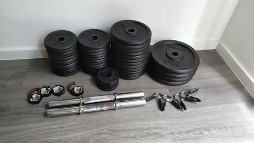 2 Halters met 70Kg aan gewichten, 4xclips sluiting en 4x vee, Sport en Fitness, Fitnessmaterialen, Gebruikt, Halterset, Ophalen