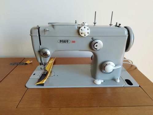 Pfaff 260 (alleen rechte steek), Hobby en Vrije tijd, Naaimachines en Toebehoren, Gebruikt, Naaimachine, Pfaff, Ophalen