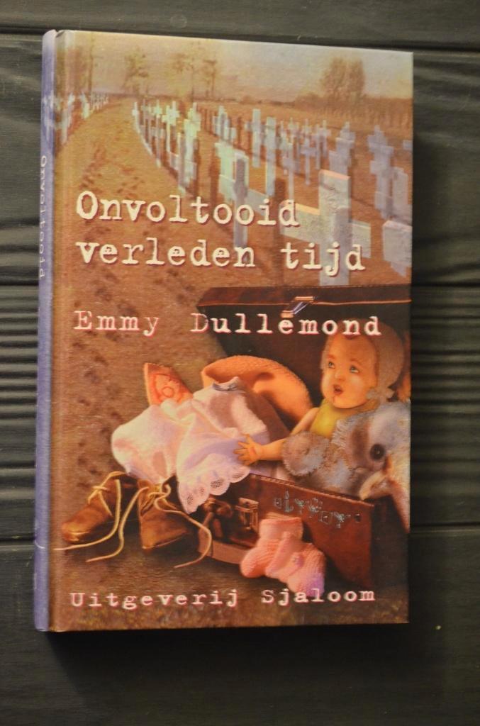 *Emmy Dullemond - Onvoltooid verleden tijd, Boeken, Kinderboeken | Jeugd | 10 tot 12 jaar, Zo goed als nieuw, Fictie, Ophalen of Verzenden