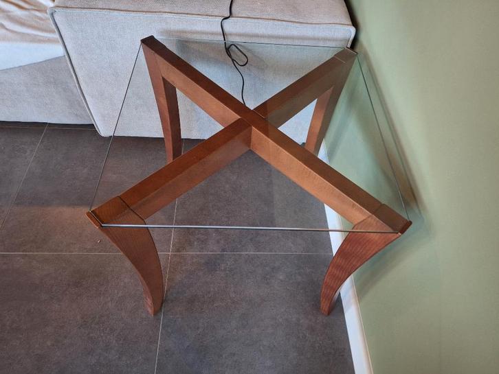 Mooie bijzettafel, Huis en Inrichting, Tafels | Bijzettafels, Zo goed als nieuw, Vierkant, 45 tot 60 cm, 55 tot 75 cm, Hout, Ophalen