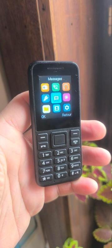 GSM double sim orange, Télécoms, Moins de 3 mégapixels, Enlèvement ou Envoi, Classique ou Candybar, Clavier physique