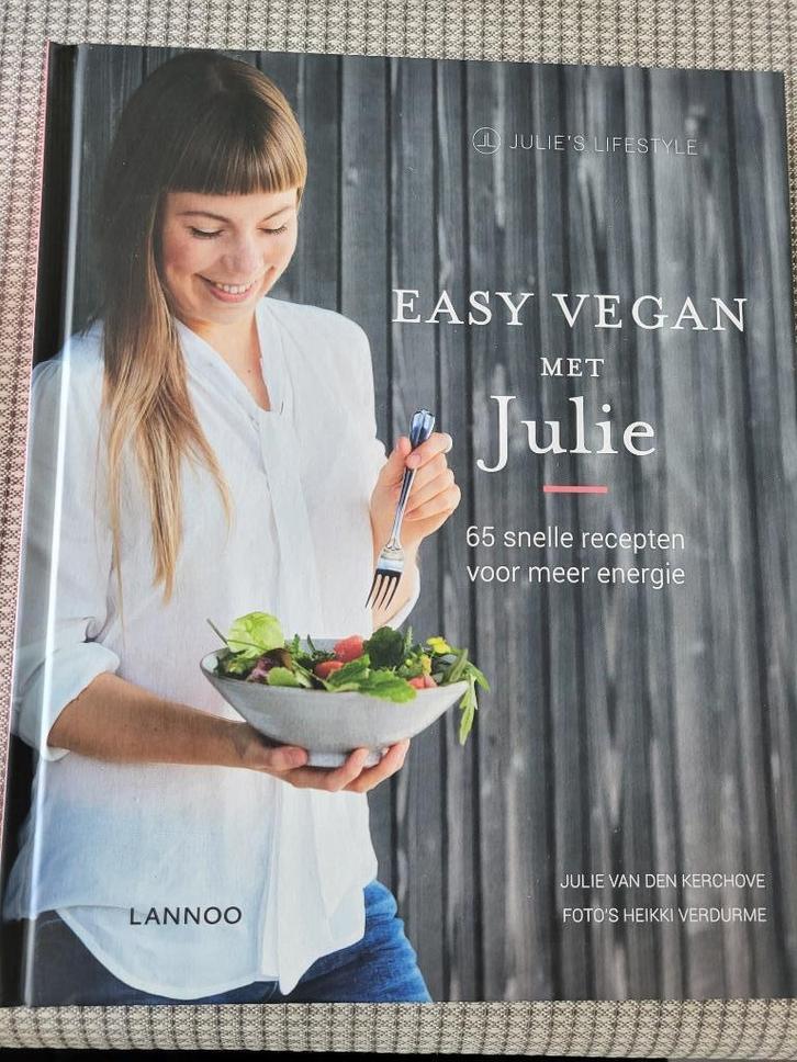 Easy Vegan met Julie Van den Kerchove, Boeken, Kookboeken, Zo goed als nieuw, Voorgerechten en Soepen, Hoofdgerechten, Tapas, Hapjes en Dim Sum