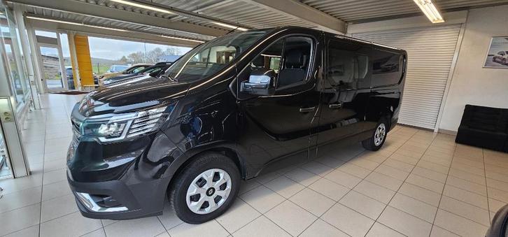 Trafic dubbel cab 2025 11.200km euro 6e 12 maand garantie, Auto's, Renault, Particulier, Trafic, ABS, Achteruitrijcamera, Adaptieve lichten