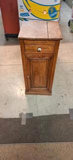 Table de chevet ancienne, Enlèvement