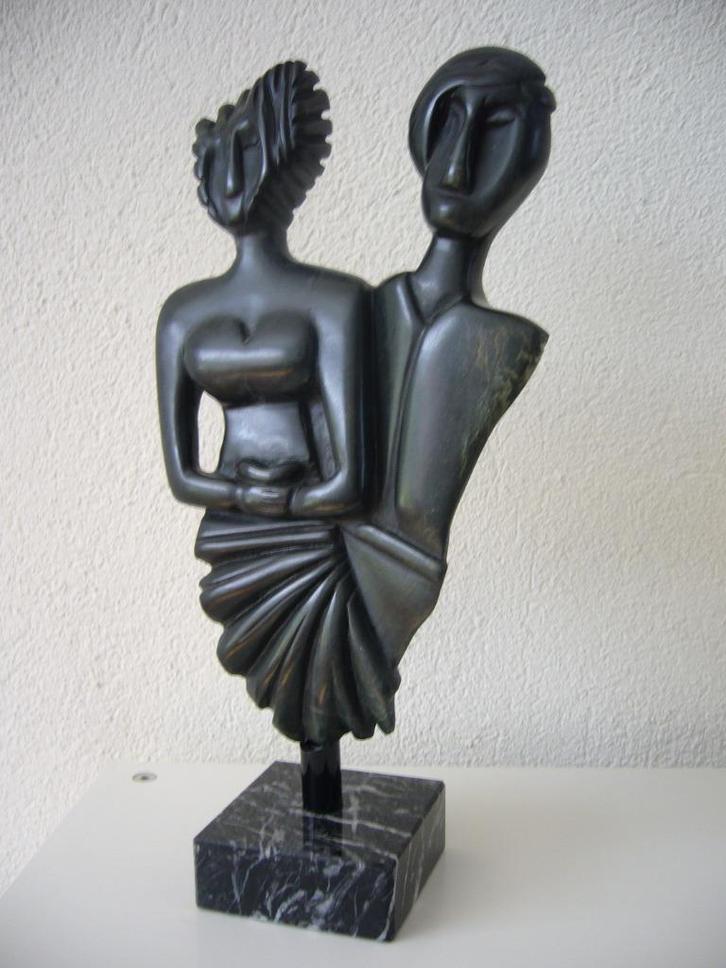 DANCERS  --  "THE TWO OF US"  - uniek beeld uit steen., Antiek en Kunst, Kunst | Beelden en Houtsnijwerken, Ophalen