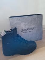 Lowa renegade mi-haute, jamais portées., Vêtements | Hommes, Chaussures, Enlèvement ou Envoi, Neuf