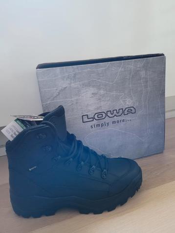 Lowa renegade mi-haute, jamais portées.  beschikbaar voor biedingen
