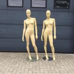 Etalagepoppen, Ophalen