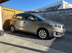 Kia Carens 1.6i Lounge Led Navigatie BT Pdc Slechts 22000km, Auto's, Kia, Voorwielaandrijving, Euro 5, Zwart, 4 cilinders