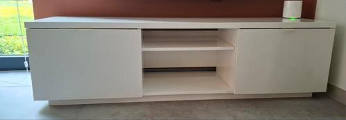 Ikea byas tv meubel, Huis en Inrichting, Kasten |Televisiemeubels, Zo goed als nieuw, Ophalen
