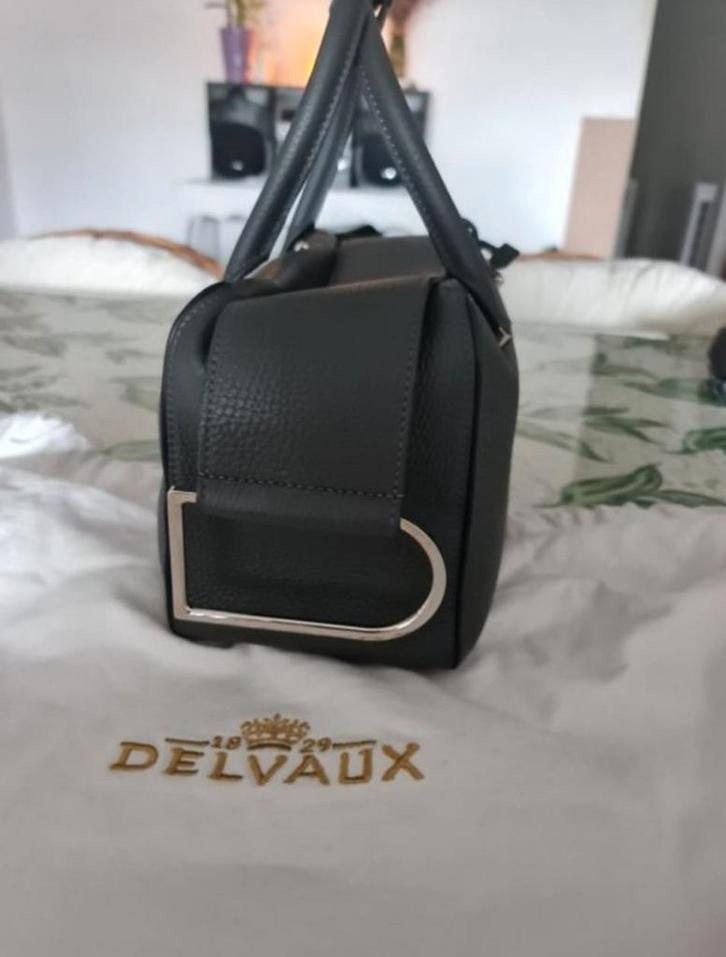 Delvaux coolbox mm, Handtassen en Accessoires, Tassen | Damestassen, Ophalen of Verzenden