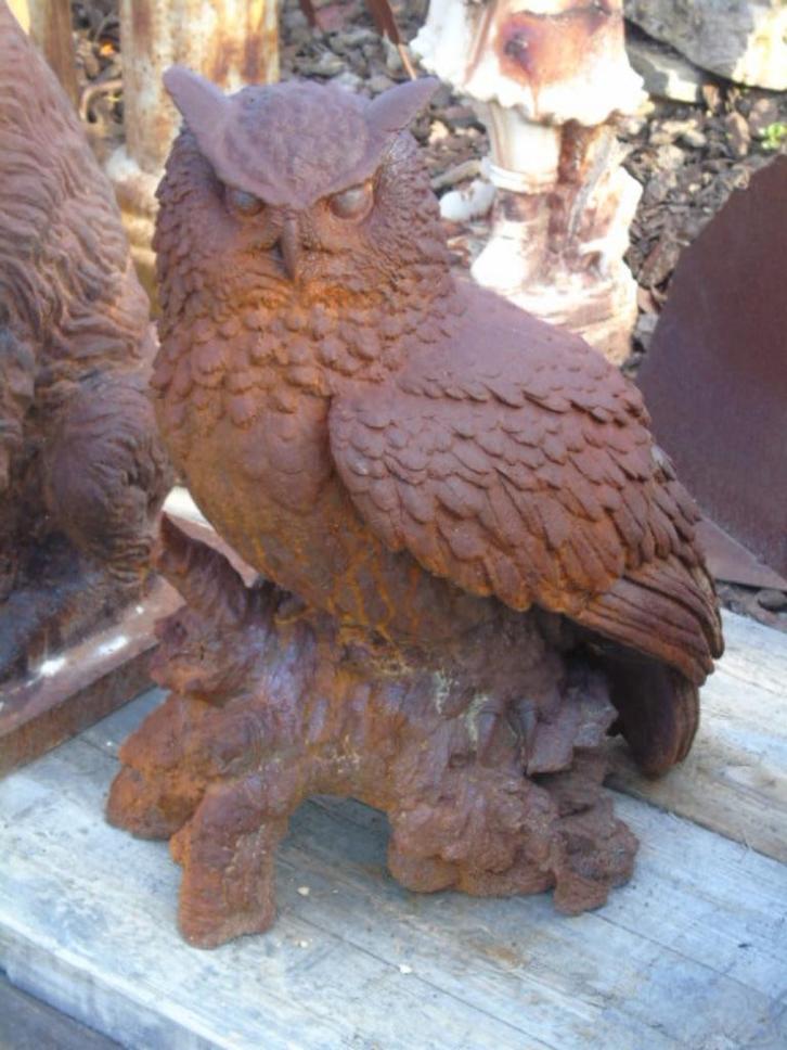 Roestig gepatineerd gietijzeren beeld van een oehoe, Tuin en Terras, Tuinbeelden, Nieuw, Dierenbeeld, Metaal, Ophalen