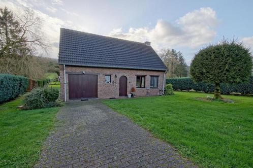 Agréable villa 3 chambres Lavaux-saint-anne, Immo, Huizen en Appartementen te koop, Provincie Namen, 1000 tot 1500 m², Vrijstaande woning