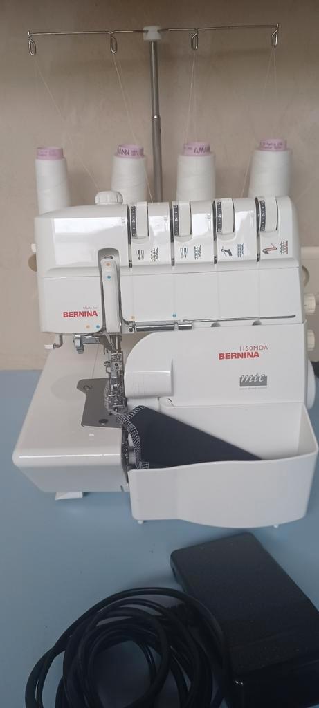 Bernina overlockmachine, Hobby en Vrije tijd, Naaimachines en Toebehoren, Lockmachine, Bernina, Ophalen of Verzenden