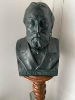 Standbeeld Peter Benoit., Boeken, Ophalen, Zo goed als nieuw