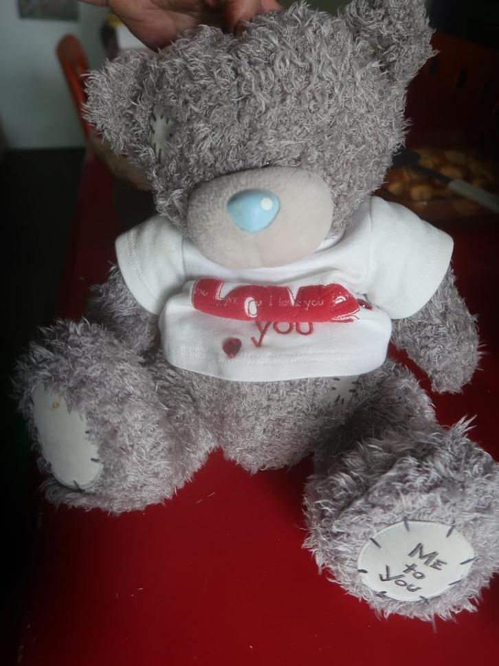 knuffels me to you , muzikale en ander, Kinderen en Baby's, Speelgoed | Knuffels en Pluche, Hond, Ophalen of Verzenden