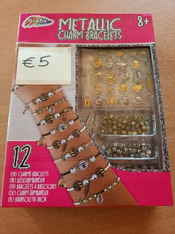 Knutselen armbanden maken  beschikbaar voor biedingen