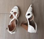 Sandales blanches pour femmes taille 39 *Brako* Très bon éta, Vêtements | Femmes, Chaussures, Brako, Enlèvement ou Envoi, Blanc