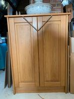 Kast eik handgemaakt, Enlèvement