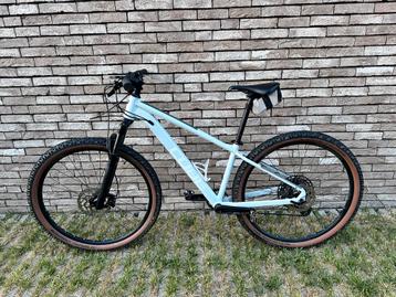 MTB Cube Acid frostwhite n black 2022 maat S, Enlèvement