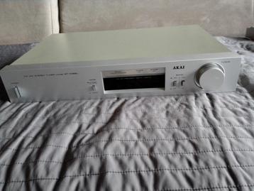 AKAI tuner in goede staat beschikbaar voor biedingen