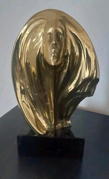 Sculptuur 30 cm  H. 2,3 kg beschikbaar voor biedingen