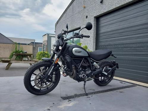 Ducati Scrambler 800 Dark - 2022 - 3025km - garantie, Motos, Motos | Ducati, Entreprise, Naked bike, plus de 35 kW, 2 cylindres