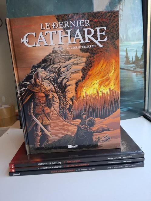 LE DERNIER CATHARE TOMES 1 à 4 SERIE COMPLETE TBE EO /RE, Boeken, Stripverhalen, Zo goed als nieuw, Complete serie of reeks, Ophalen of Verzenden