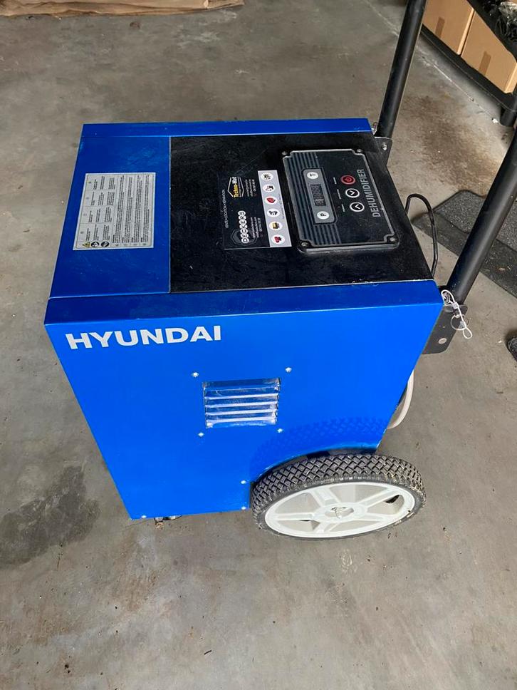 Hyundai 50l/90 l pro luchtontvochtiger, Doe-het-zelf en Bouw, Ventilatie en Afzuiging, Gebruikt, Ophalen