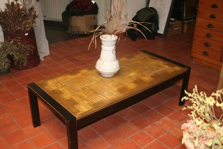 Vintage Deense Salontafel '70 - Handgekerfd hout(stempel dk), Huis en Inrichting, Tafels | Salontafels, Zo goed als nieuw, Minder dan 50 cm