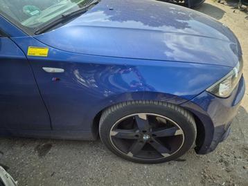 Scherm rechts-voor van een BMW 1-Serie (A51) beschikbaar voor biedingen