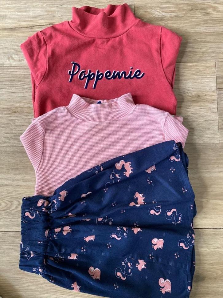 Setje twee bloesjes met 1 rok meisje 104, Kinderen en Baby's, Kinderkleding | Maat 104, Meisje, Setje, Ophalen