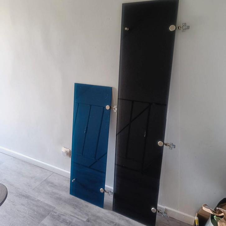 2 portes d'armoire en verre feuilleté, Bricolage & Construction, Vitres, Châssis & Fenêtres, Comme neuf, Autres types, Enlèvement