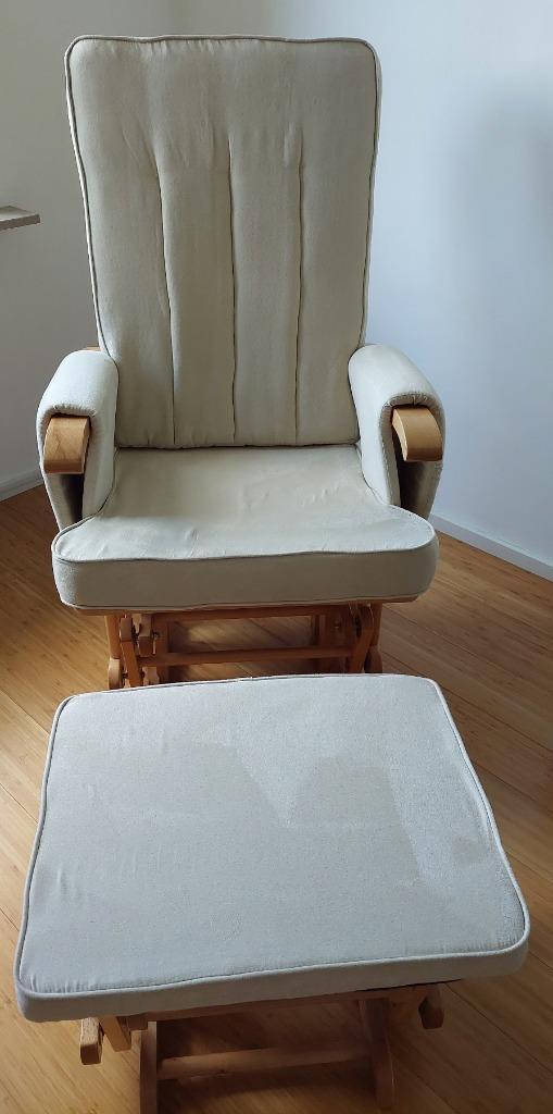 Schommelstoel met voetenbank - massief hout en stof, Huis en Inrichting, Fauteuils, Zo goed als nieuw, Hout, Stof, Ophalen of Verzenden