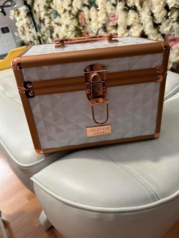 Beautycase beschikbaar voor biedingen